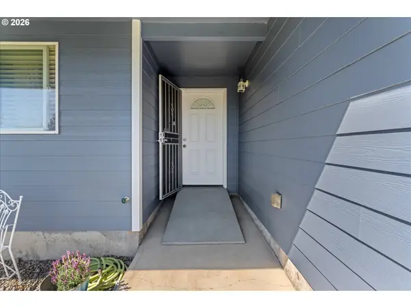 745 N MADISON ST, Lafayette, OR 97127