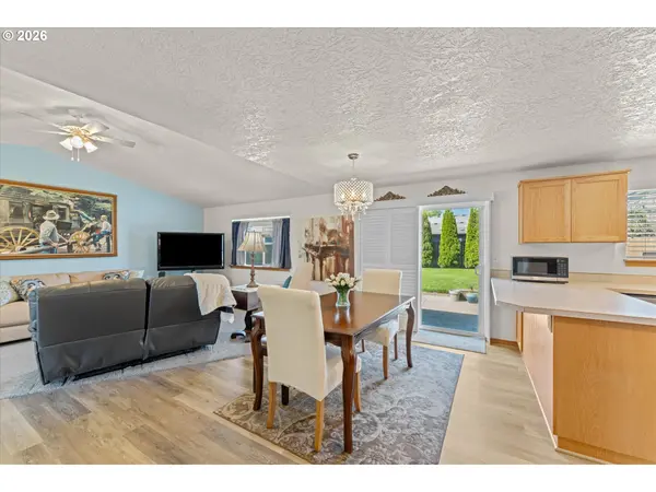 745 N MADISON ST, Lafayette, OR 97127