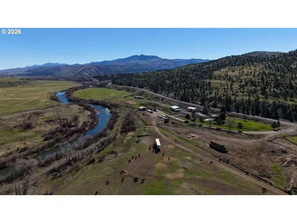 44011/43877 W HWY 26, Dayville, OR 97825