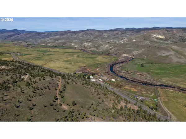 44011/43877 W HWY 26, Dayville, OR 97825