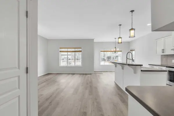 368 New Brighton PL SE, Calgary, AB T2Z 4W6