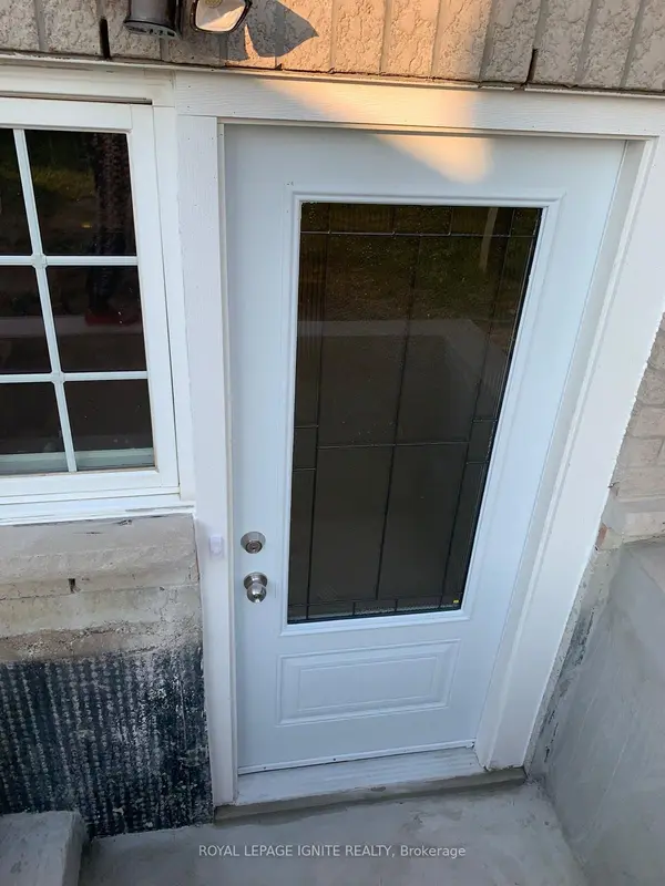 36 Bellinger DR #BSMT, Ajax, ON L1T 4P7