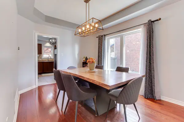 18 Oakside CT, Barrie, ON L4N 5V5