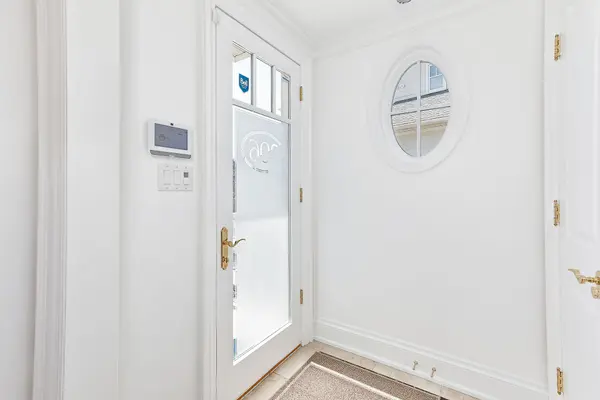 40 Trott BLVD #306, Collingwood, ON L9Y 5K5