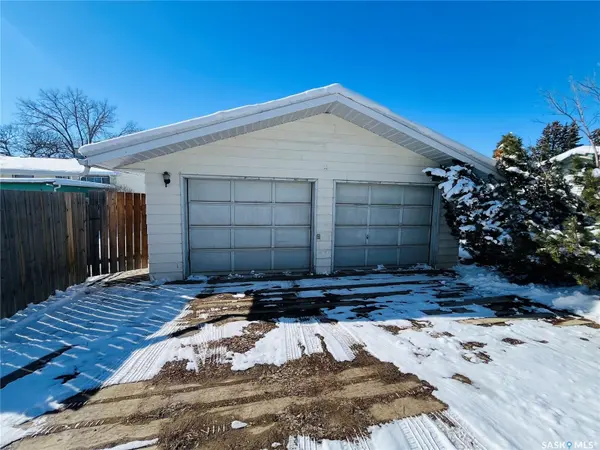 45 6th AVENUE NE, Swift Current, SK S9H 2L8