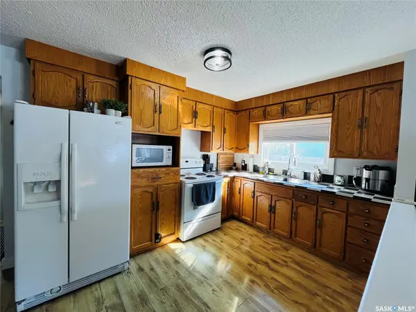 45 6th AVENUE NE, Swift Current, SK S9H 2L8