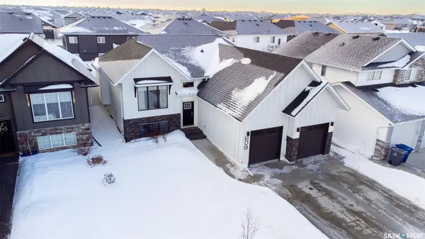 809 Weir CRESCENT, Warman, SK S0K 4S4