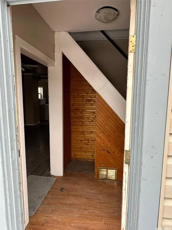 1209 K AVENUE S, Saskatoon, SK S7M 2G6