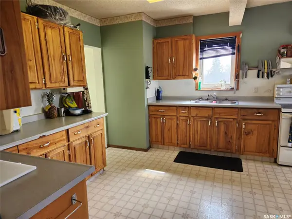 705 Main STREET, Zenon Park, SK S0E 1W0