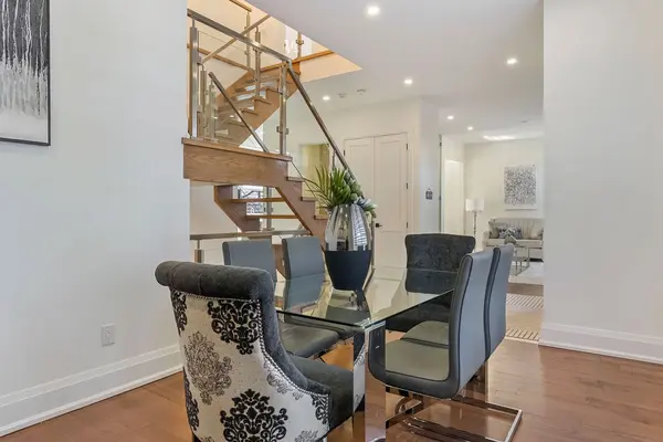 1526 Bridge RD, Oakville, ON L6L 2E3