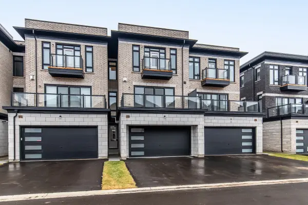 3207 Sixth Line #Unit 2, Oakville, ON L6H 0V8