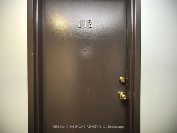 1050 Stainton DR E #112, Mississauga, ON L5C 2T7