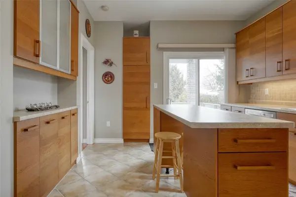 A-238 Woodhaven RD, Kitchener, ON N2C 1V5