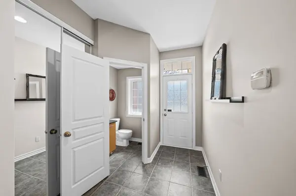 485 Grey Seal CIR, Blossom Park - Airport And Area, ON K1V 2H7