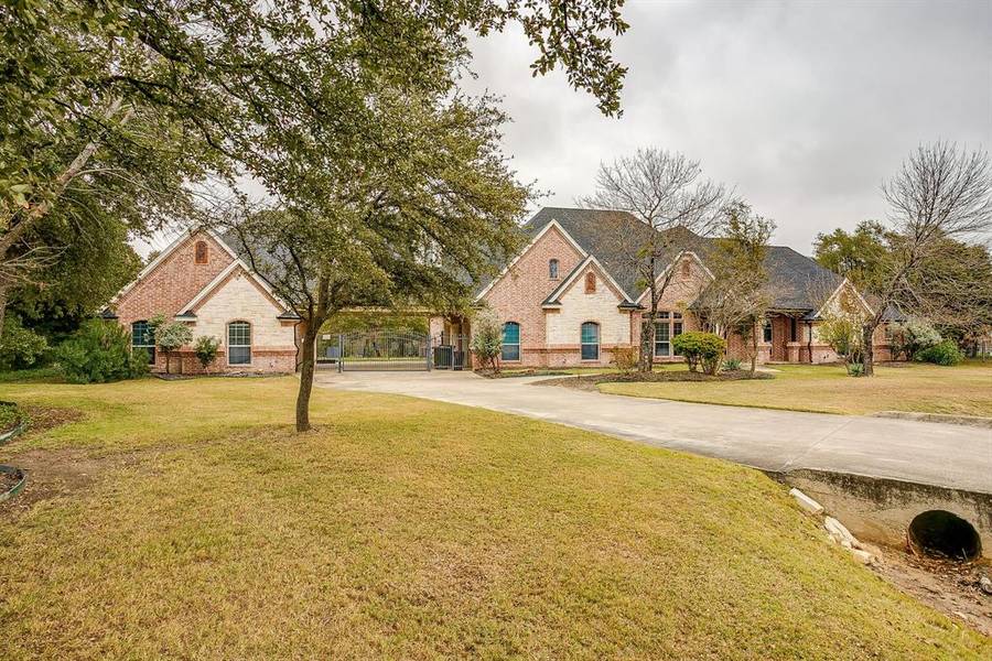 4549 Rancho Blanca Court, Fort Worth, TX 76108