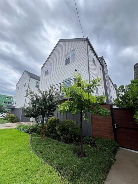 1505 N Garrett Avenue #204, Dallas, TX 75206