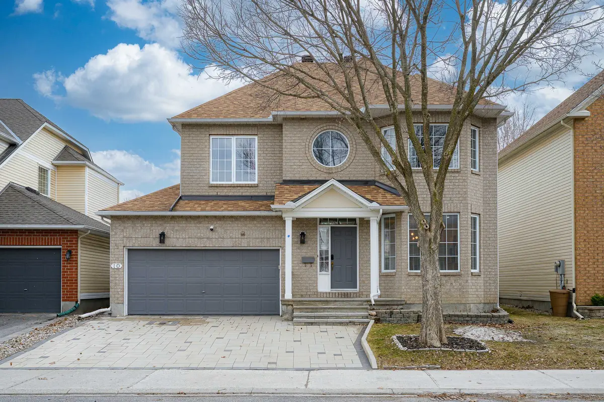 10 Pavona ST, Barrhaven, ON K2G 6T2