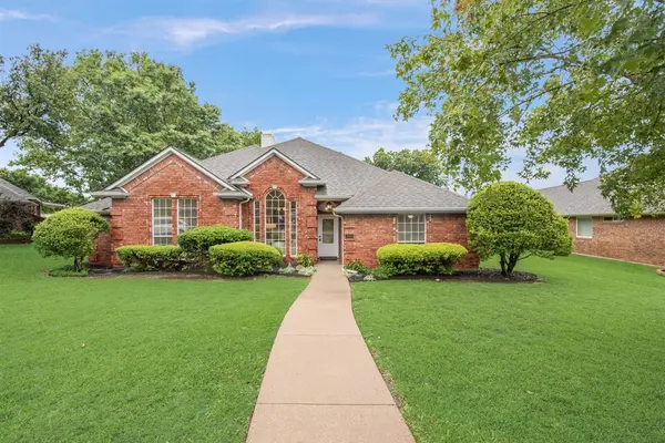 907 Sunpoint Circle, Rockwall, TX 75087