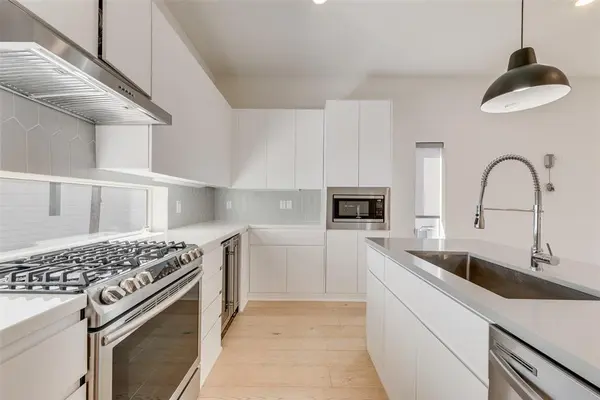 1505 N Garrett Avenue #204, Dallas, TX 75206