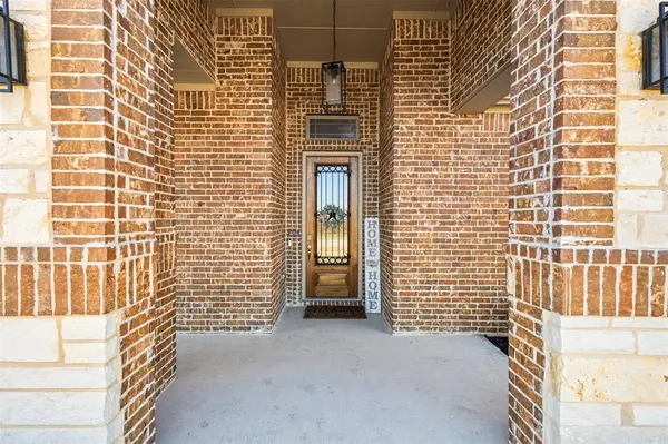 121 Muscogee Drive, Waxahachie, TX 75165