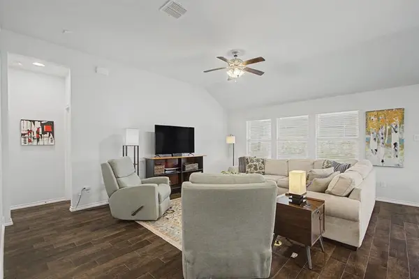 11701 Silver Queen Drive, Aubrey, TX 76227