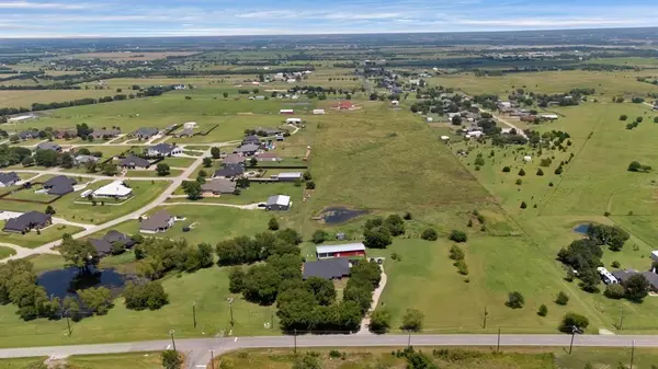 16360 University Drive, Forney, TX 75126