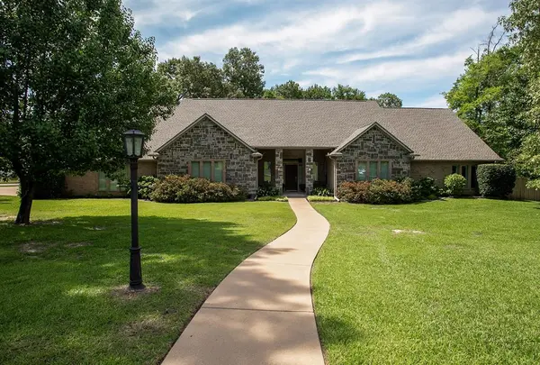 11831 Smallwood Drive, Flint, TX 75762