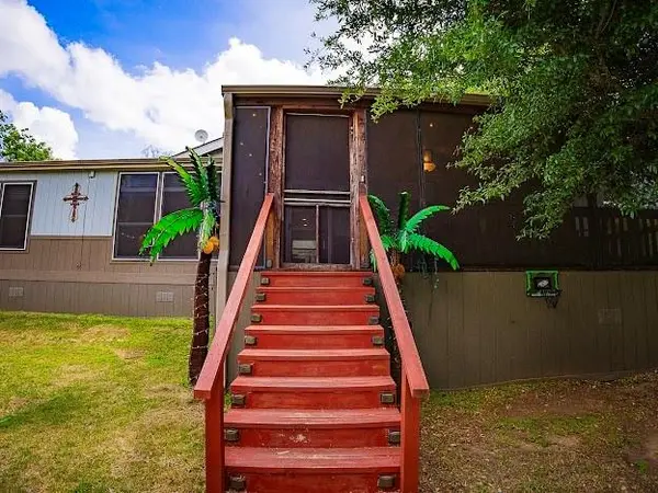 1926 Roadrunner Road, Possum Kingdom Lake, TX 76449