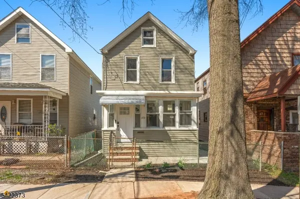 272 Burgess Pl, Clifton City, NJ 07011