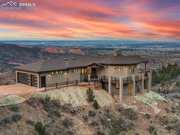 1060 Neon Moon VW, Manitou Springs, CO 80829