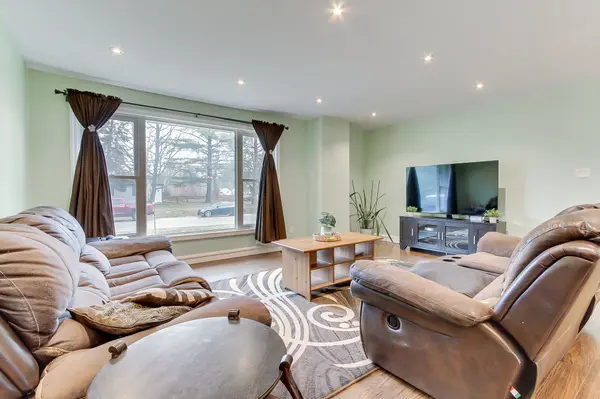 52 Maple AVE, Georgina, ON L0E 1R0