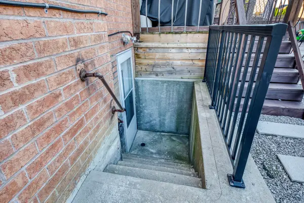 56 Barberry CRES #Lower, Richmond Hill, ON L4E 4S6