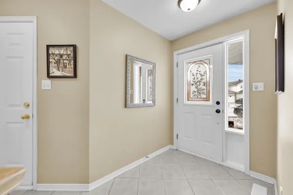 1931 La Chapelle ST, Orleans - Convent Glen And Area, ON K1C 6A1