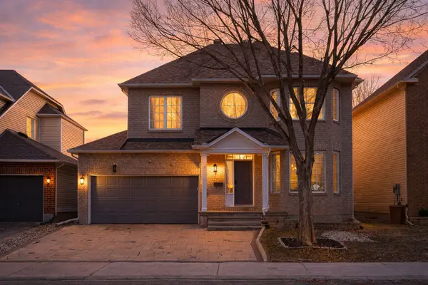 10 Pavona ST, Barrhaven, ON K2G 6T2