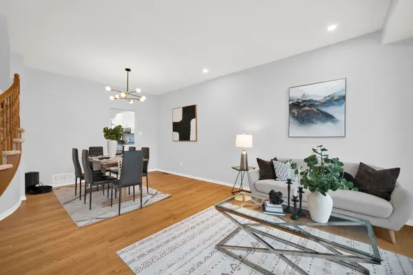 10 Pavona ST, Barrhaven, ON K2G 6T2