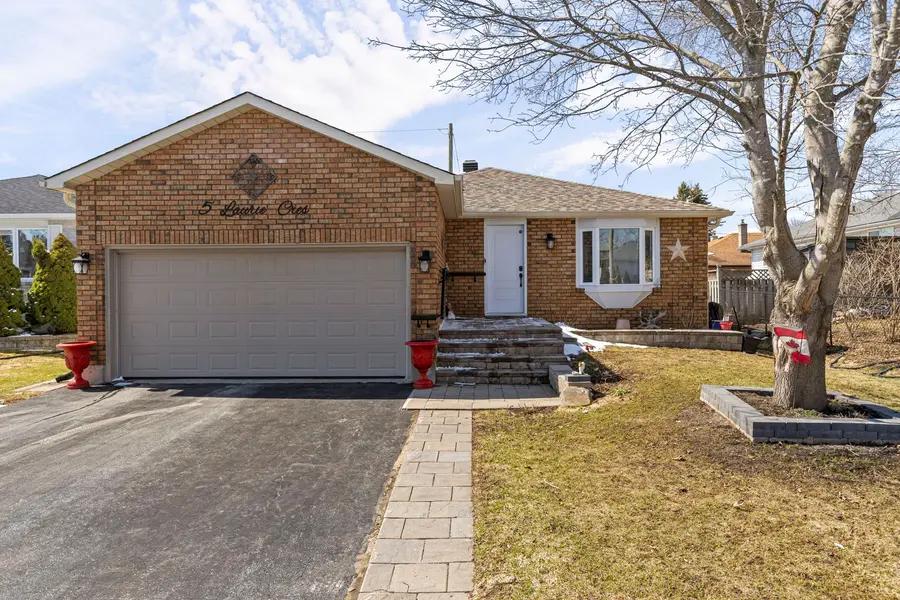 5 Laurie CRES, Barrie, ON L4M 6C7
