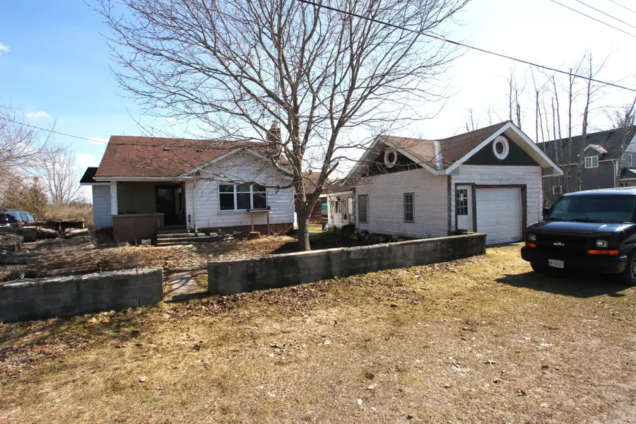 21 Richmond ST W, Kawartha Lakes, ON K0M 2B0