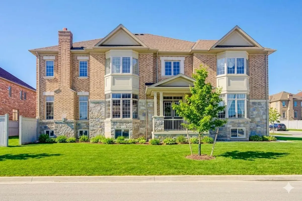 57 Tupling ST, Bradford West Gwillimbury, ON L3Z 0W8