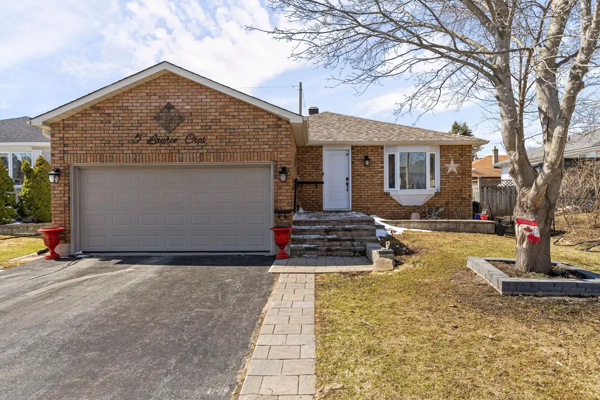 5 Laurie CRES, Barrie, ON L4M 6C7
