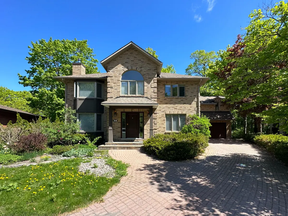35 BLUE HERON CT, Rockcliffe Park, ON K1L 8J7