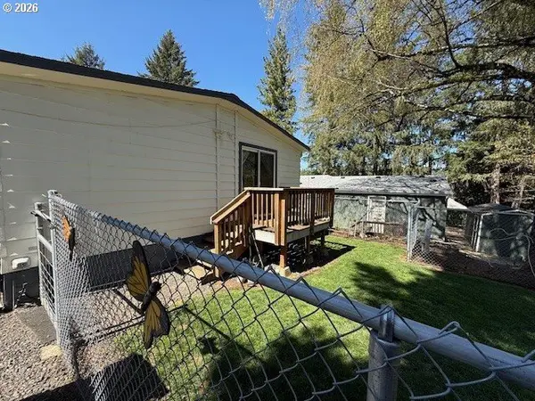 37600 SUNSET ST #3, Sandy, OR 97055