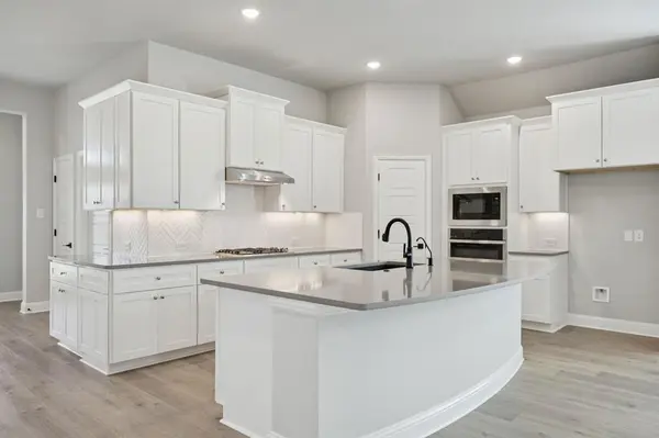 3822 Walnut Creek Drive, Crandall, TX 75114