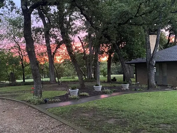 225 Timberline Lane, Southlake, TX 76092