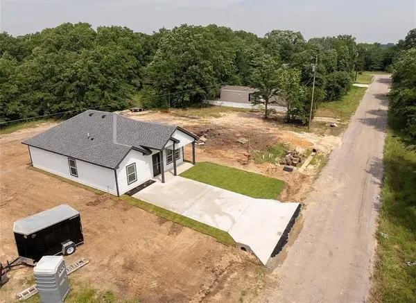 116 Bowie Street, Mabank, TX 75156