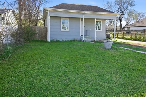 2421 Langston Street, Fort Worth, TX 76105