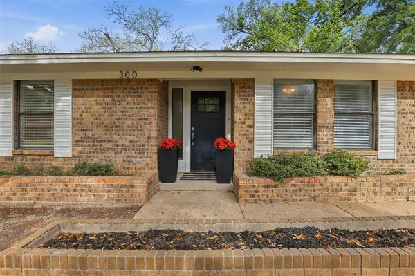 300 Hidden Valley Drive, Aledo, TX 76008