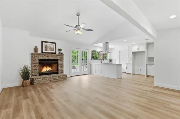 300 Hidden Valley Drive, Aledo, TX 76008