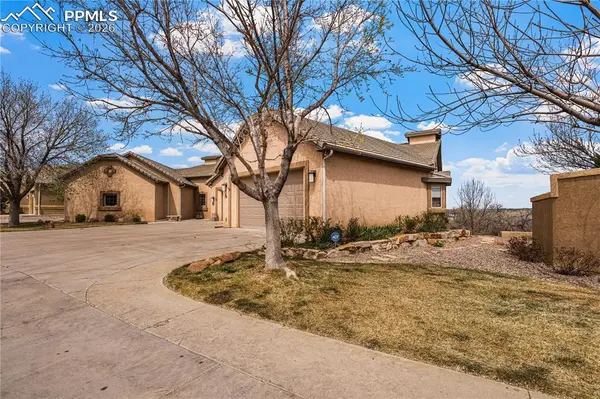 50 Aberdeen Bluff, Pueblo, CO 81004