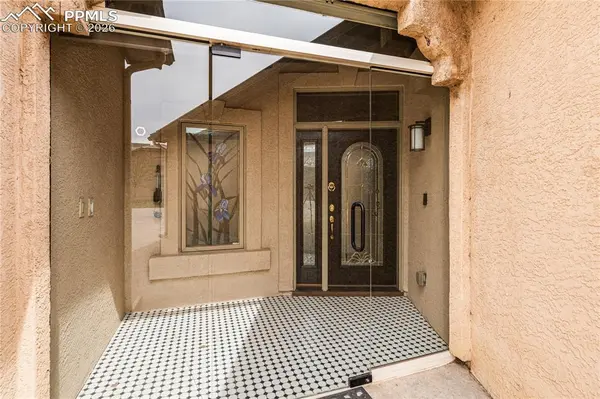 50 Aberdeen Bluff, Pueblo, CO 81004