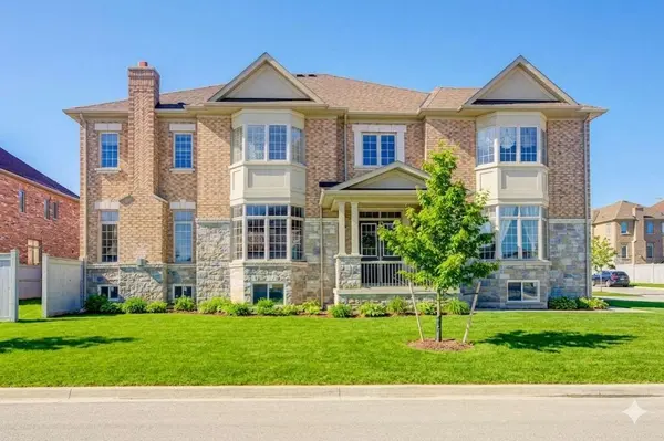 57 Tupling ST, Bradford West Gwillimbury, ON L3Z 0W8